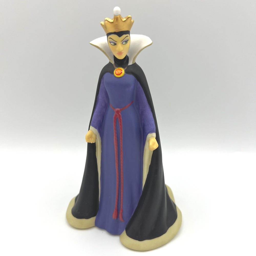 Disney Showcase Collection Evil Queen Black As Night Figurine 143701 Snow White